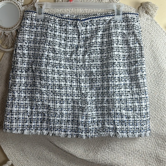 Blue and white h&m skirt - Picture 4 of 6